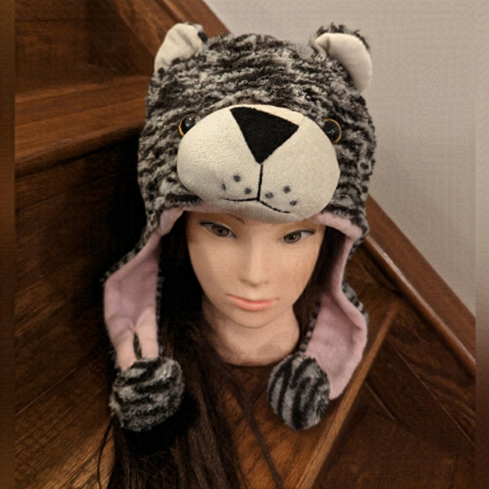 Daiso Fluffywarm bear hat with ear flaps Adult one size fits most